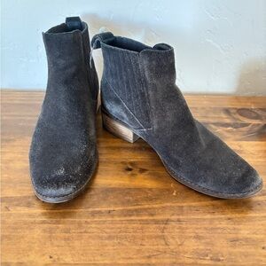 Dolce Vita Jorie Booties in Anthracite Suede